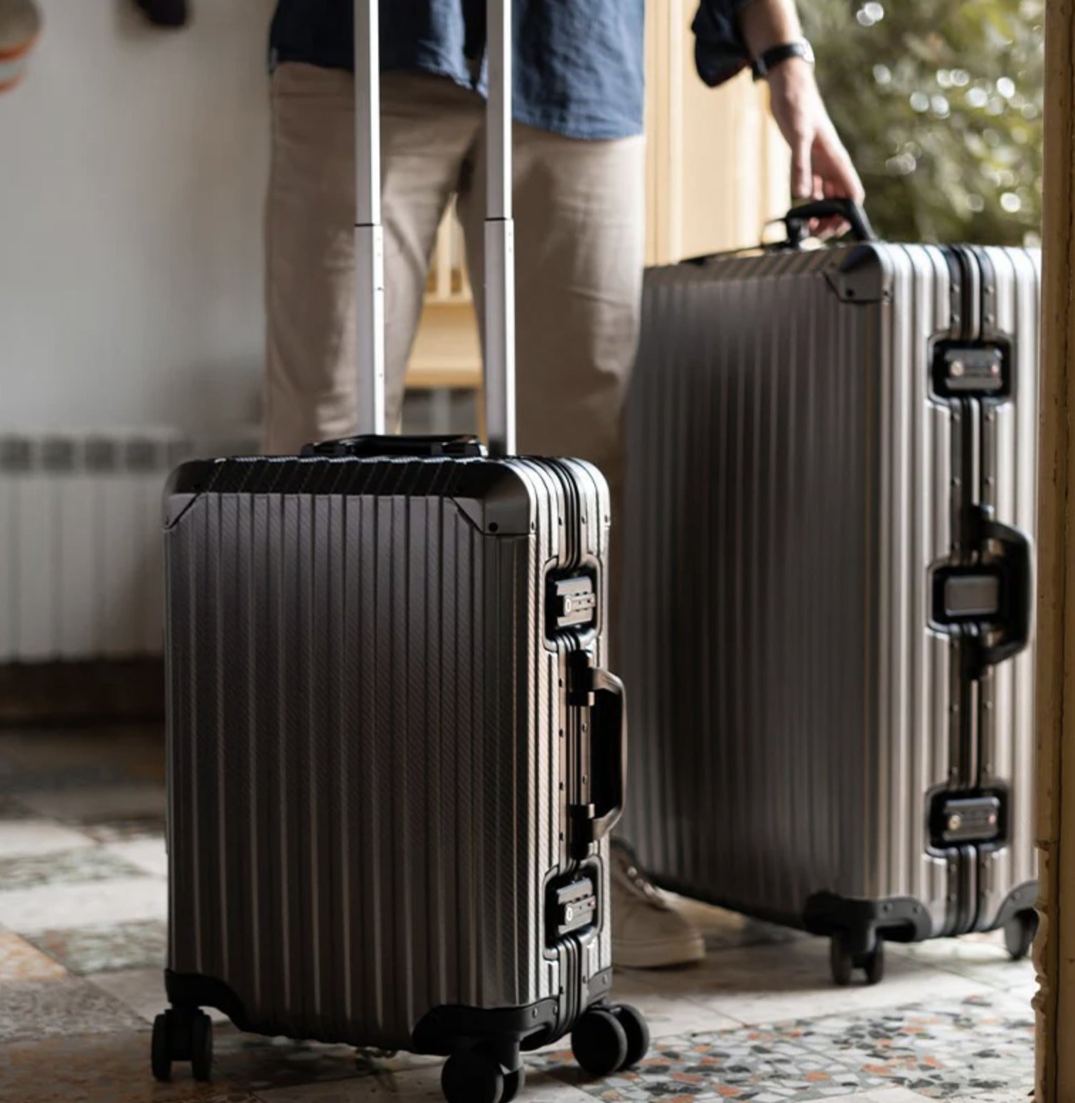 Inter Carry-On: Alüminyum Sürüm Altın